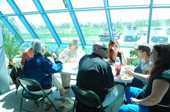 Eating-in-the-Pyramid5